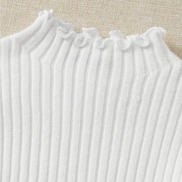 SHEIN Cropped ribbed sweater - Picture 3 of 10